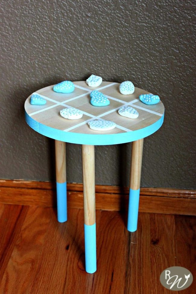 Blue-Framed Tic-Tac-Toe Tables