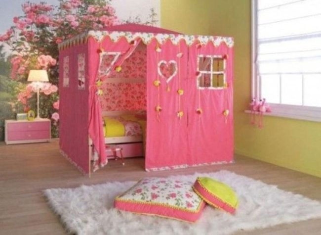 Pink Tent House With Flower Garlands
