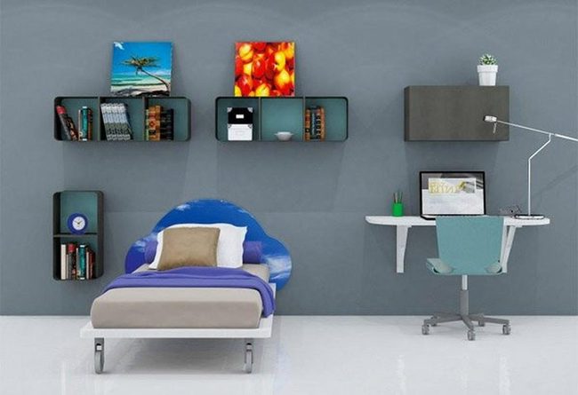 Floating Desk, Maximum Space