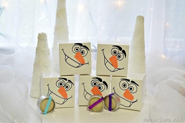 Snowman Faces Orange Noses