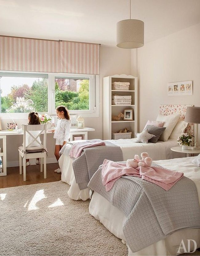 Sunlit Shared Sketch Space
