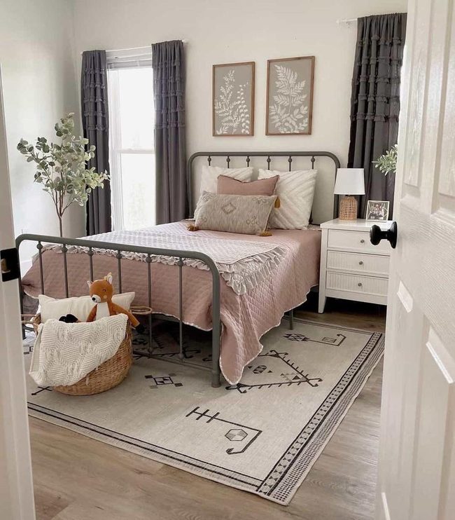 Gray Spindle Bed Pink Linens