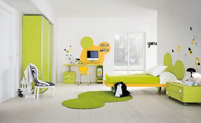 Wheeled Bed Green Bedroom