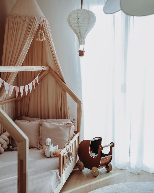Cream Balloon Dreams Nursery