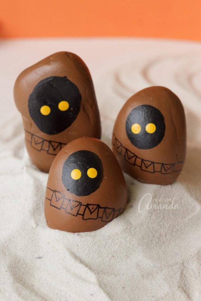 Brown Sand Figures Yellow Eyes