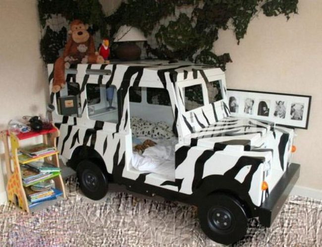 Black Striped Car Bed