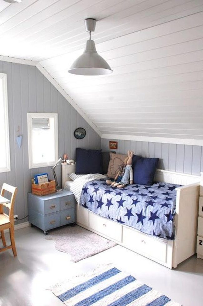 Blue-Gray Walls, Star-Patterned Dreams