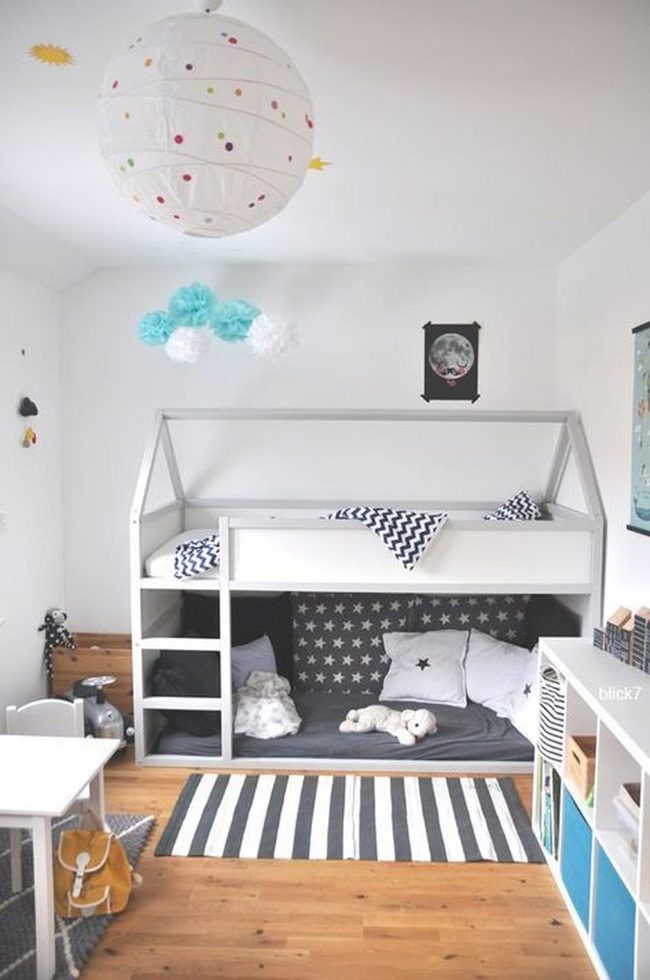 Starlit Walls, White Bunks