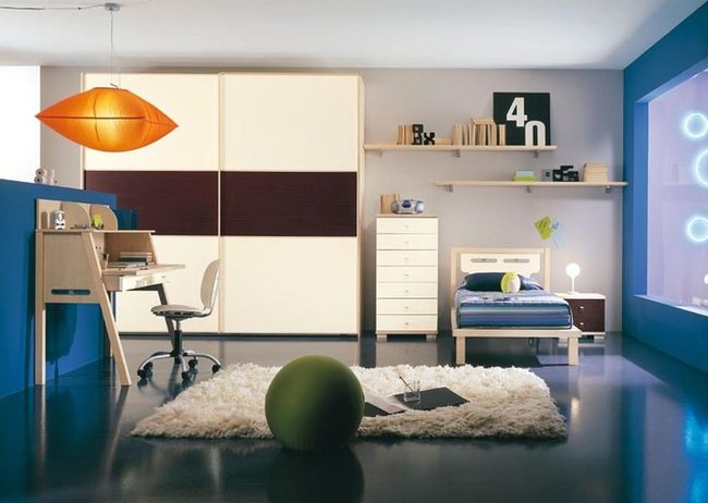 Blue Bedroom, Green Accent
