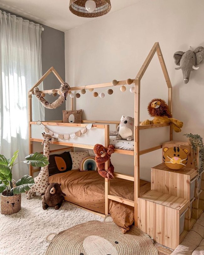 Wooden House Bed Dreams