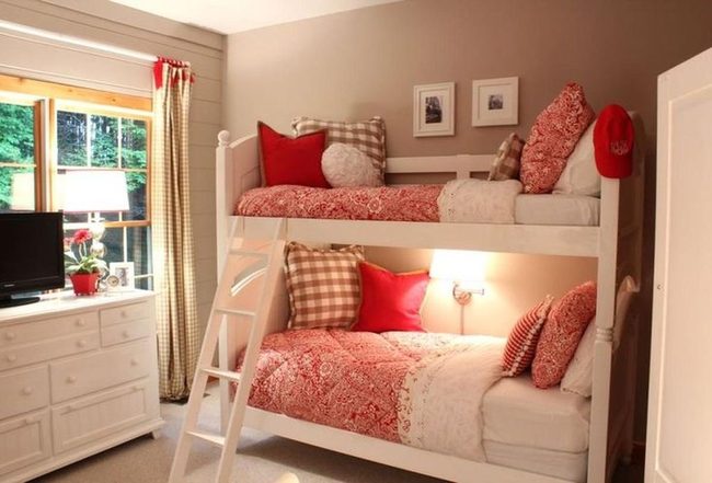 Red Checkered Bunk Haven