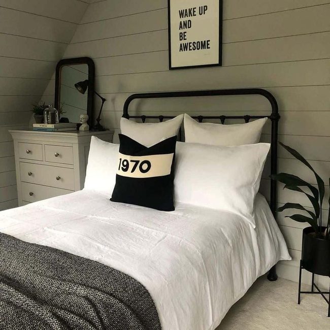 Black And White Boys' Bedroom Refresh
