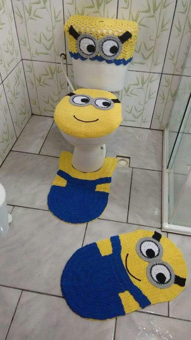 Blue Yellow Minion Bathroom