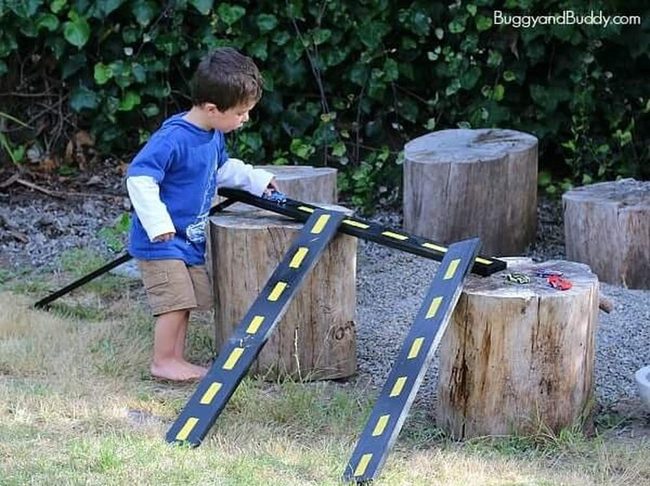 Natural Twig Racetracks