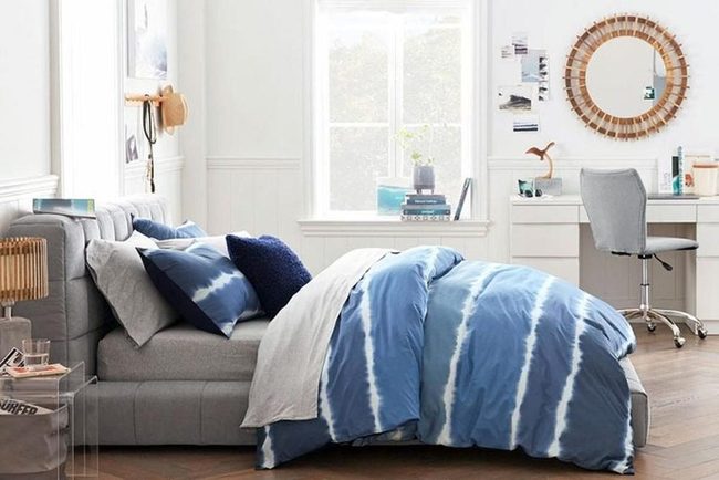 Blue Tie-Dye Bedroom Waves