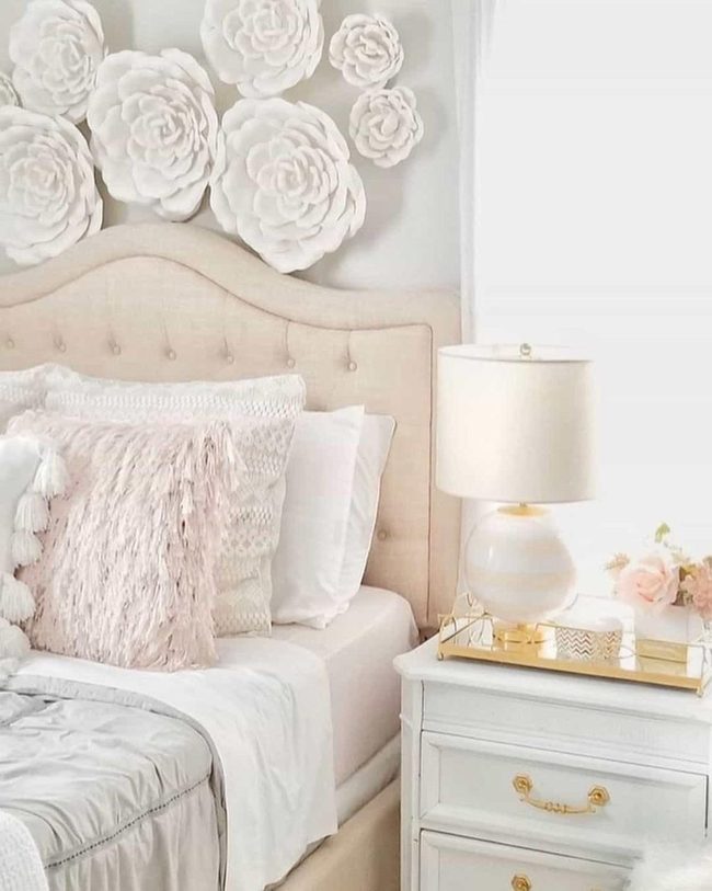 Cream Wall With Blooming Gold Accents
