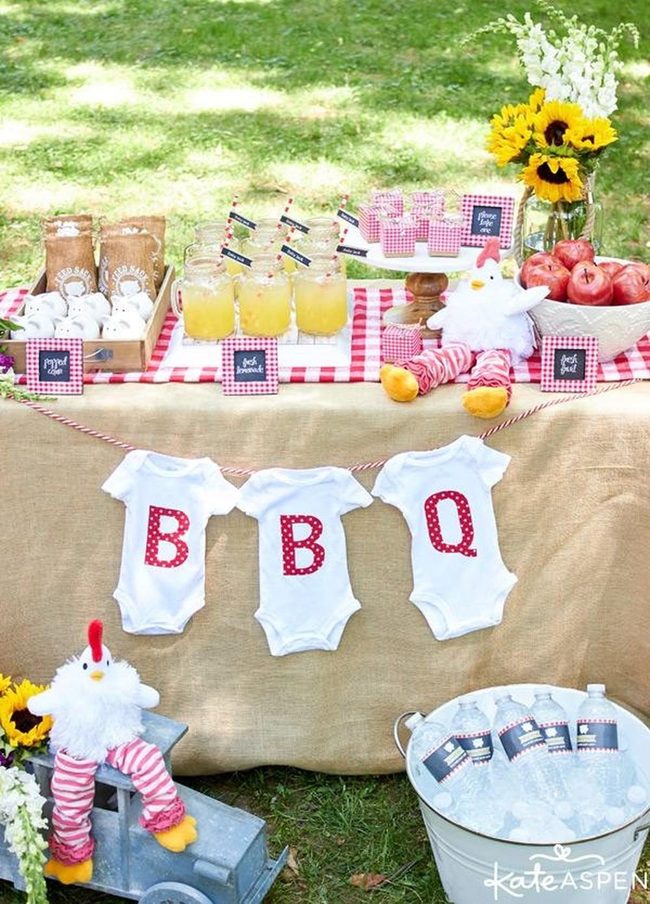 Classic Picnic Party Table