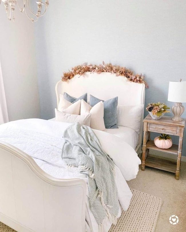 Peach Pumpkins, Ivory Bedding