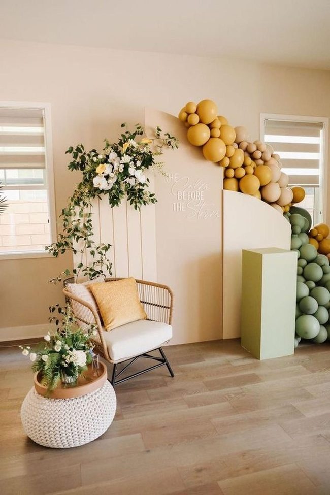 Mustard Balloons, Natural Wood Warmth