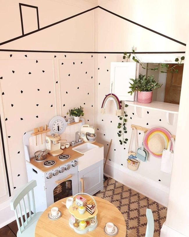 Hand-Painted Kids Bedroom Walls