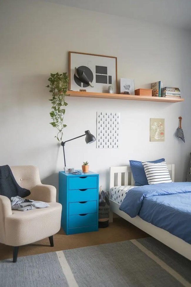 Bold Pops Gray Bedroom