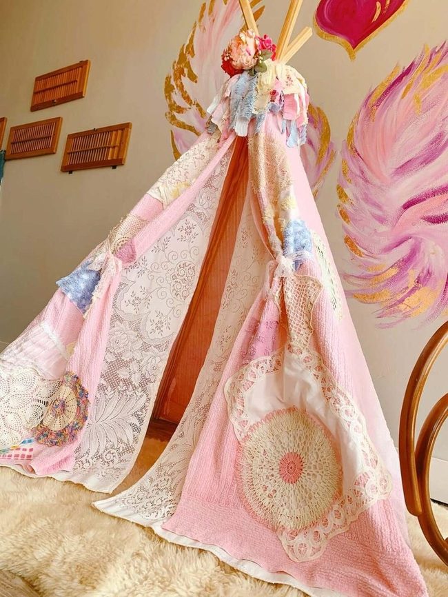 Lace Teepee Tent Rainbow