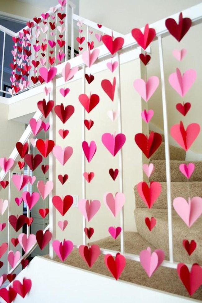 Red Paper Hearts Cascade