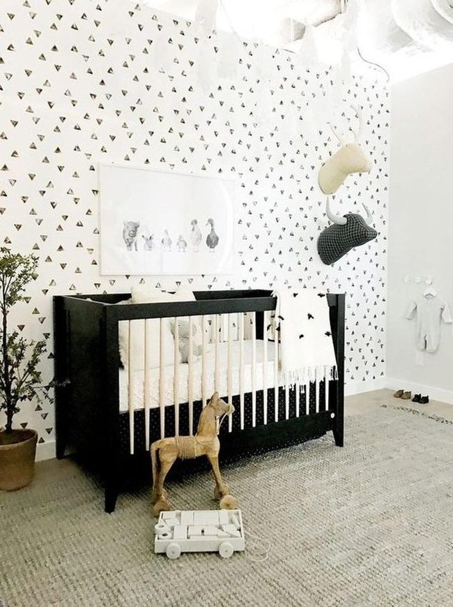 Black Crib, White Minimalism