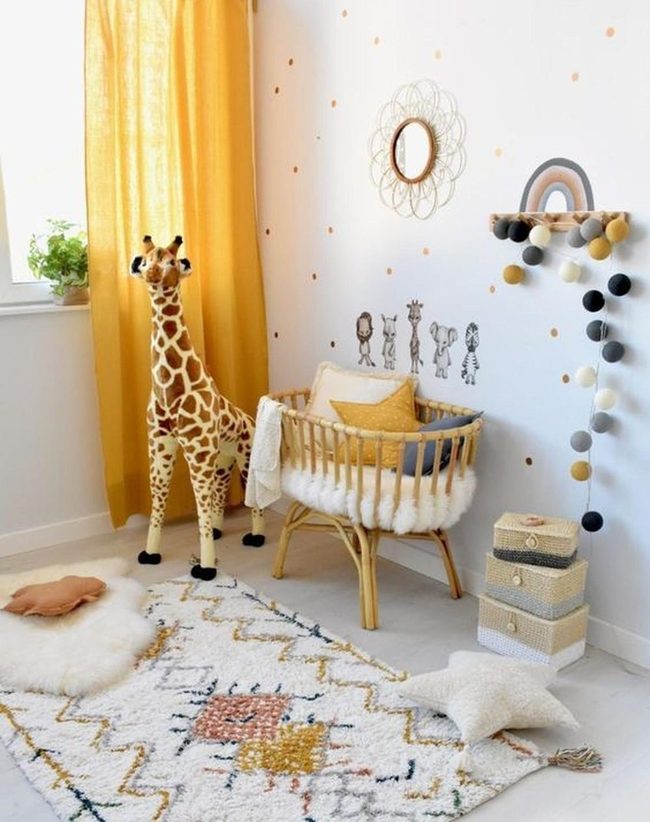 Sunny Yellow Nursery Giraffe