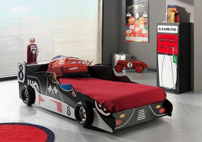 Bright Red Racing Room