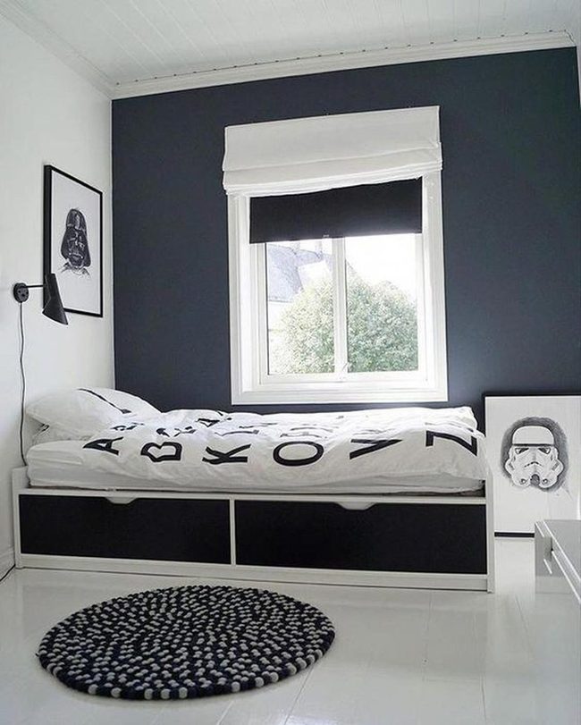 Dark Blue Walls White Reflective Floor