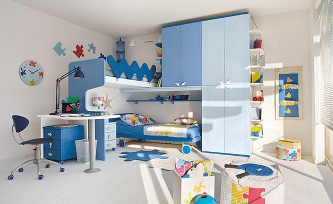 Blue White Puzzle Paradise