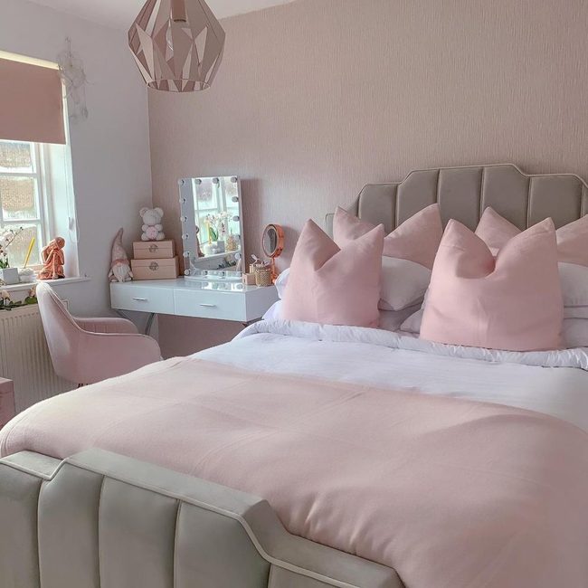 Soft Pink Bedroom Sanctuary