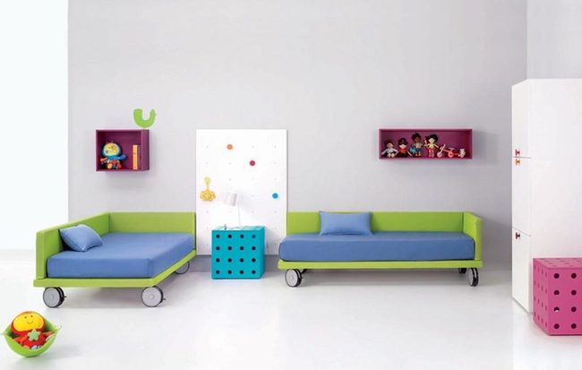 Green Frame Twin Beds