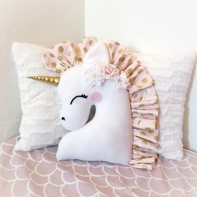 Pink Unicorn Pillows With Golden Horns