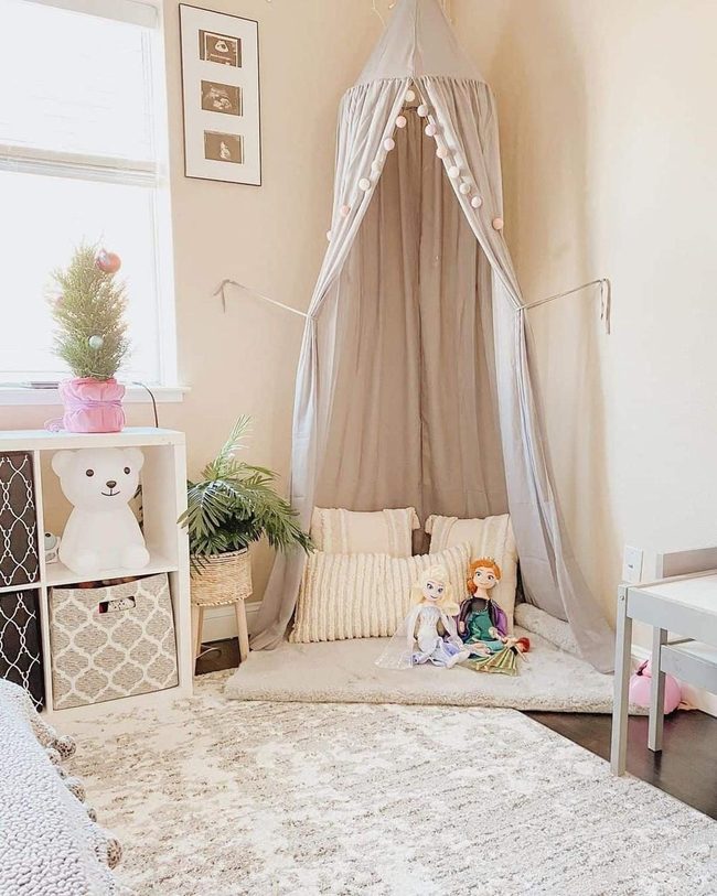 Taupe Canopy Reading Nest