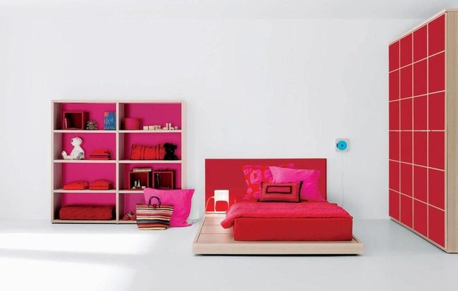 Red Bedroom Storage Simplicity