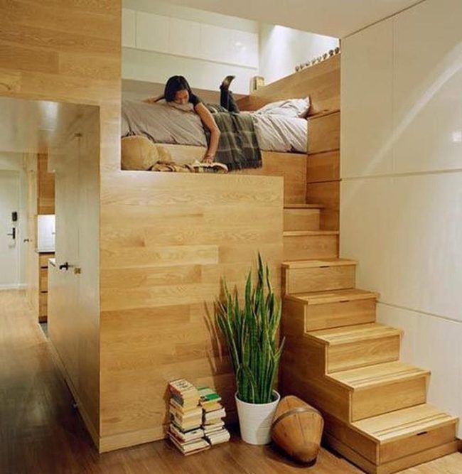 Green Loft Bedroom Escape