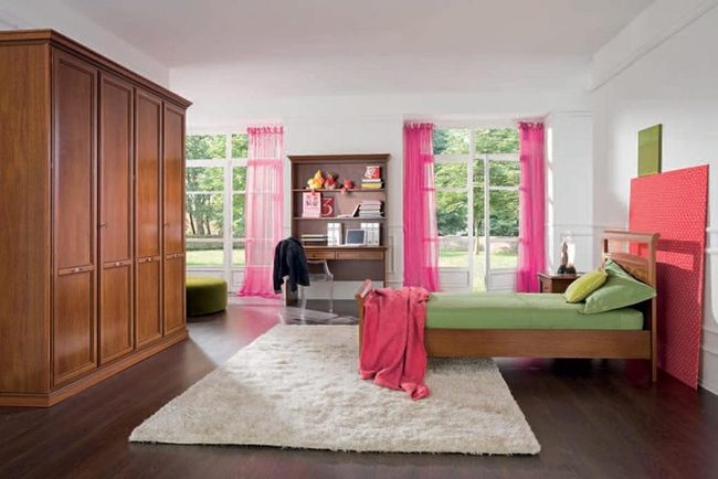 Pink Curtains, Green Bedding, Natural Light