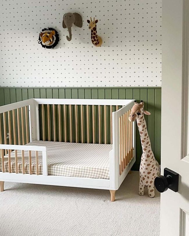 Patterned Walls with Felt Animals