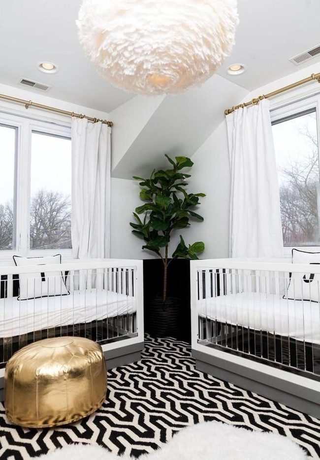 Fluffy White Chandelier, Green Plants