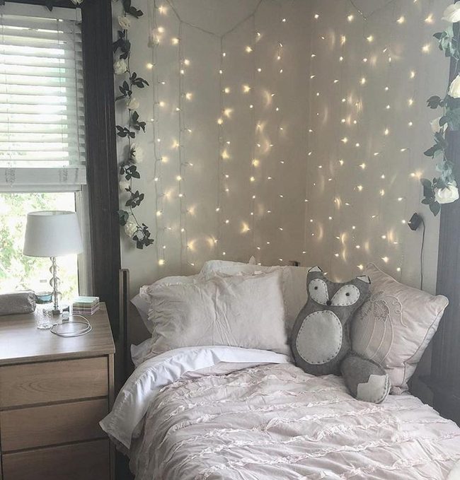 Cream Bedroom With Cascading Vines