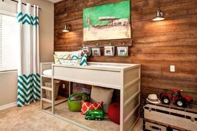 Wooden Walls, Colorful Kids Paradise
