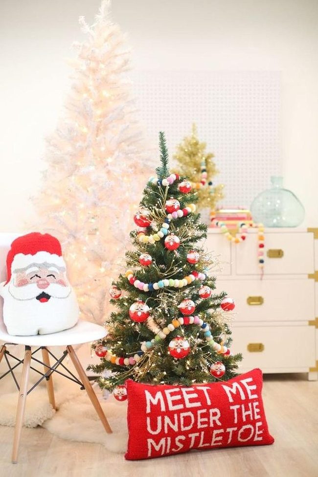 Green Tree Red Ornaments Romance
