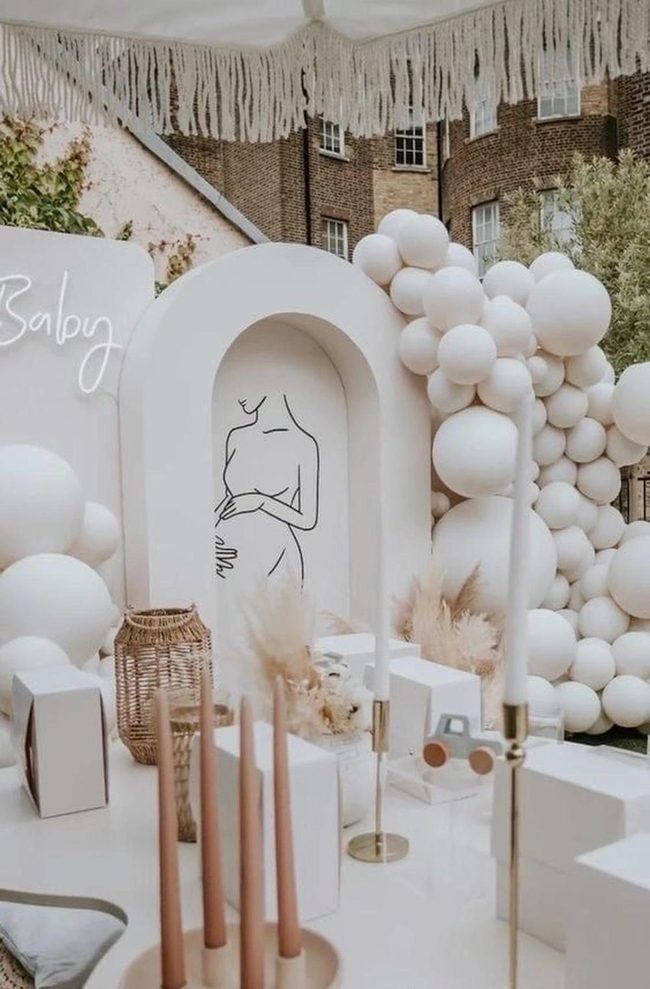 Cream, Balloons, Gold Candlelight