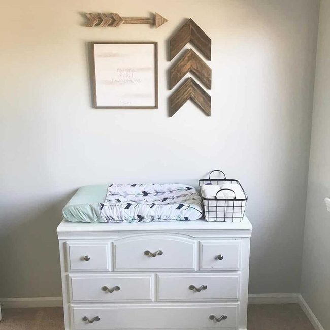 White Dresser Green Arrow Details