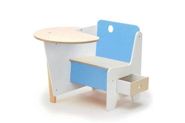 Blue Curved Desk For Young Learners