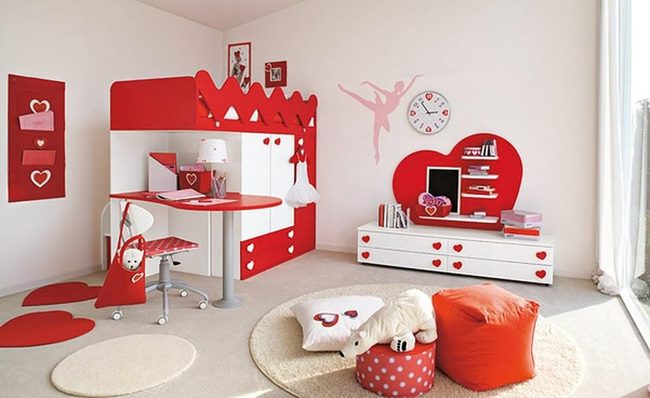Red And White Royal Loft Bedroom