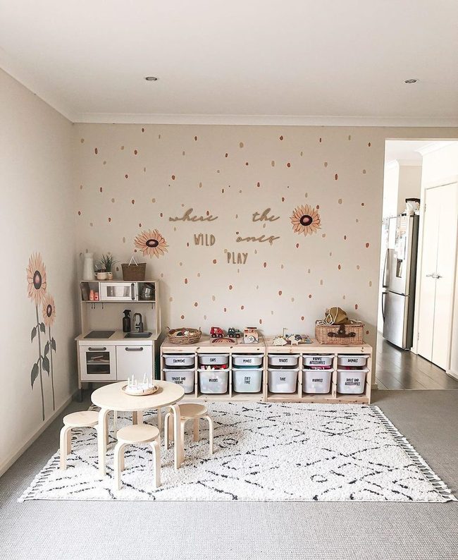 Clear Bins, Creative Kids