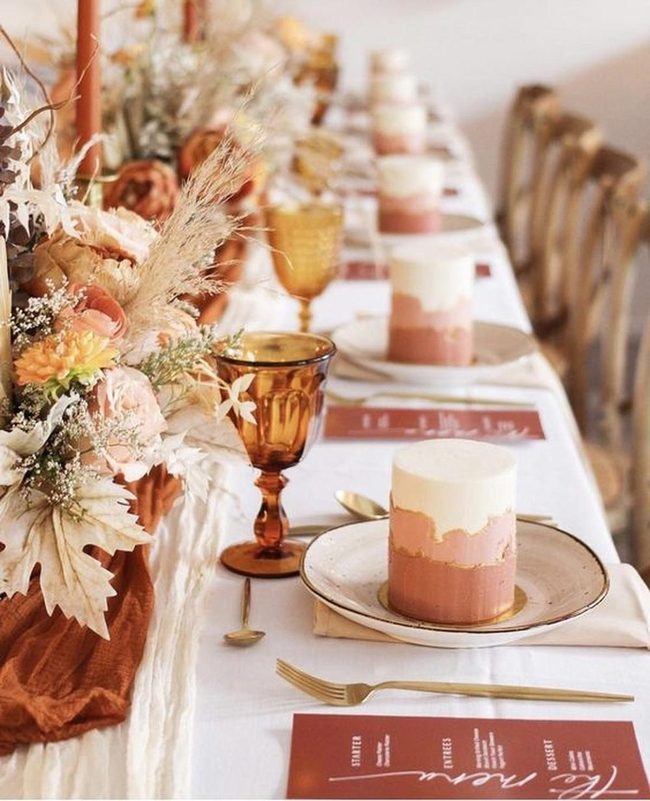Amber Glasses, Golden Table
